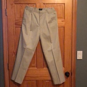 Dockers 32x32 D3 Classic Fit Beige Khakis